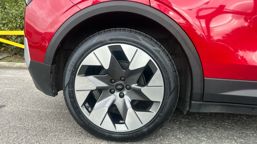 Ford Explorer 210kW Premium 77kWh 5dr Auto Electric Estate - Image 7