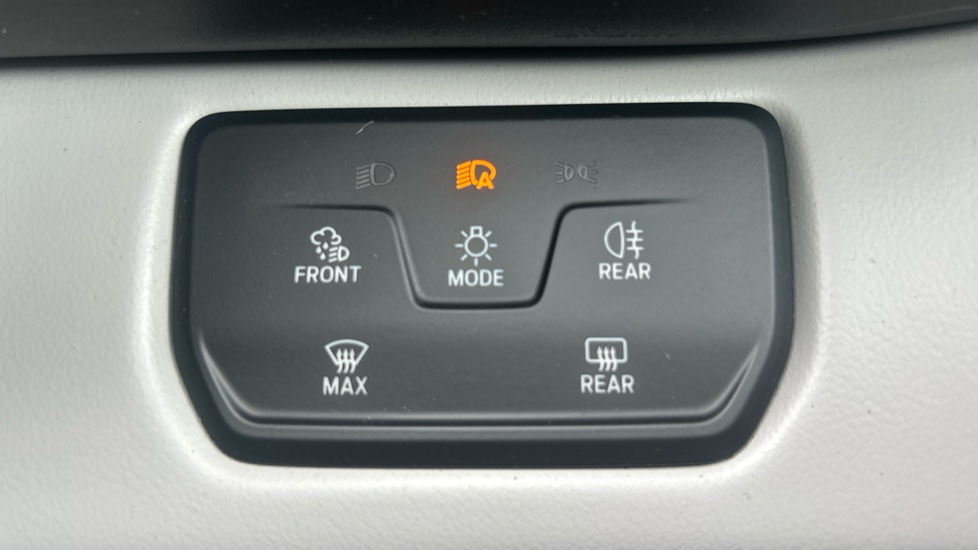Ford Explorer 210kW Premium 77kWh 5dr Auto Electric Estate - Image 27