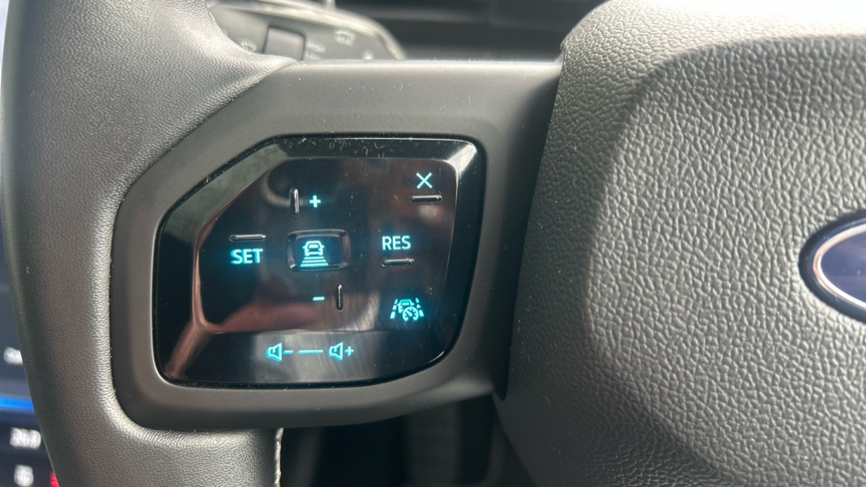 Ford Explorer 210kW Premium 77kWh 5dr Auto Electric Estate - Image 31