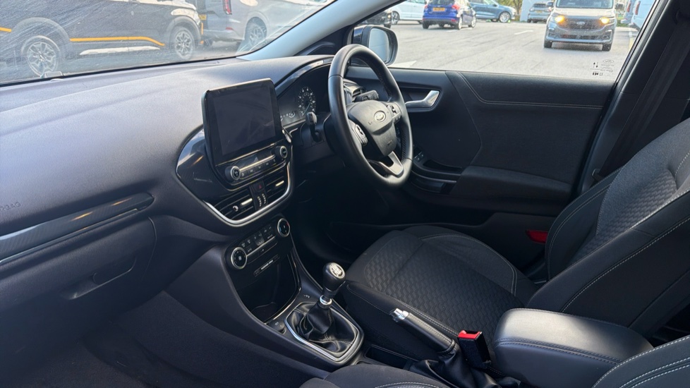 Ford Puma 1.0 EcoBoost Hybrid mHEV 155 Titanium 5dr Petrol Hatchback - Image 9