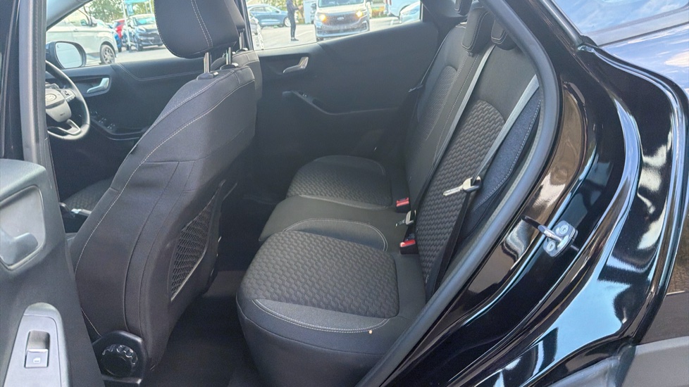 Ford Puma 1.0 EcoBoost Hybrid mHEV 155 Titanium 5dr Petrol Hatchback - Image 16