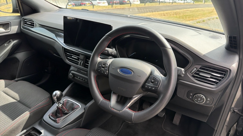 Ford Focus 1.0 EcoBoost ST-Line 5dr Petrol Hatchback - Image 11