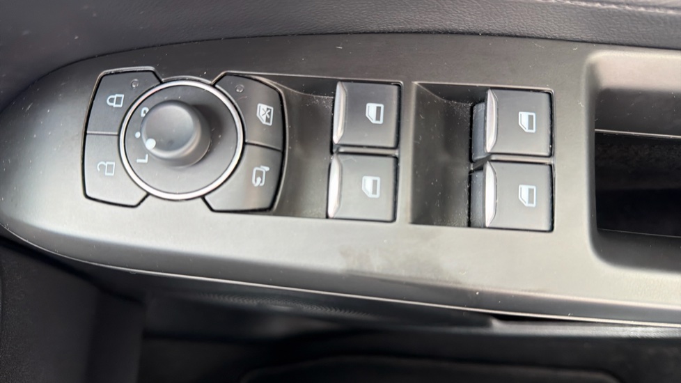 Ford Focus 1.0 EcoBoost ST-Line 5dr Petrol Hatchback - Image 24