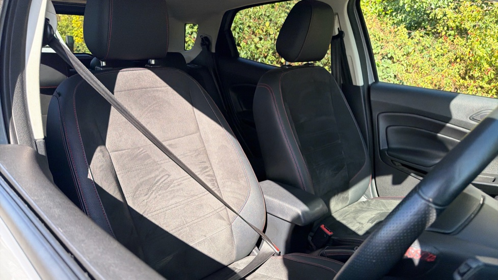 Ford EcoSport 1.0 EcoBoost 125 ST-Line 5dr Petrol Hatchback - Image 31