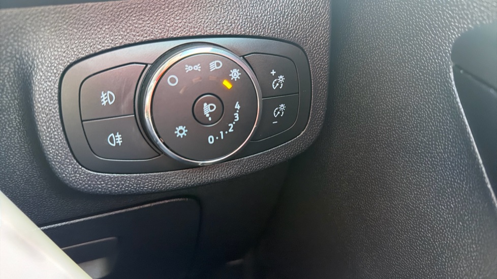 Ford Fiesta 1.0 EcoBoost Trend 5dr Petrol Hatchback - Image 23