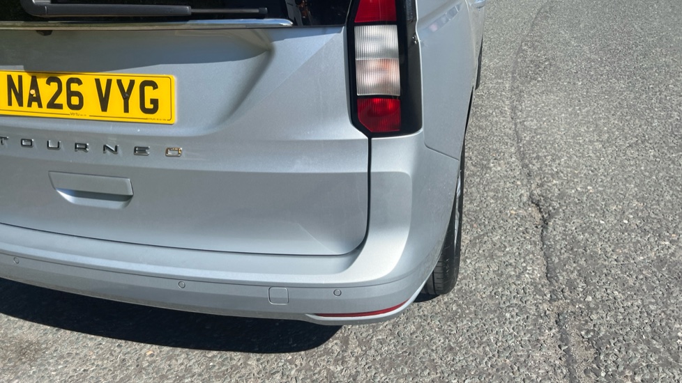 Ford Tourneo Connect 1.5 EcoBoost 115 Titanium 5dr Auto Petrol Estate - Image 8