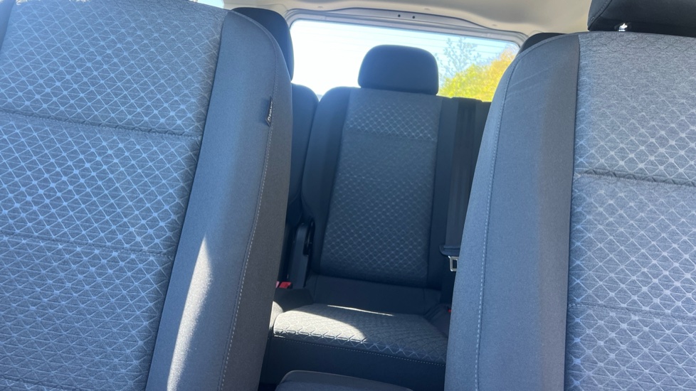 Ford Tourneo Connect 1.5 EcoBoost 115 Titanium 5dr Auto Petrol Estate - Image 15
