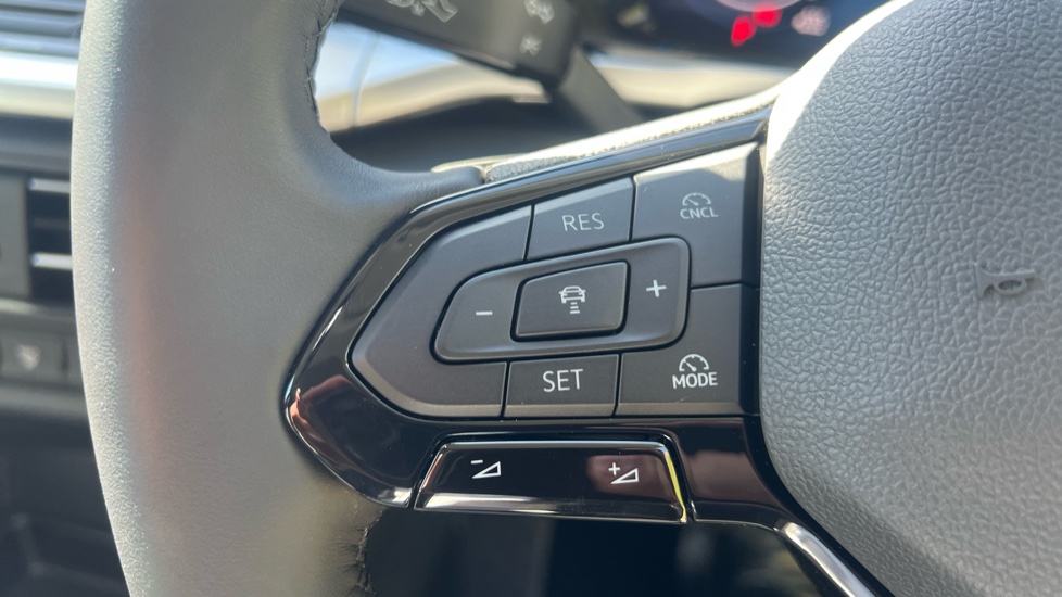 Ford Tourneo Connect 1.5 EcoBoost 115 Titanium 5dr Auto Petrol Estate - Image 23