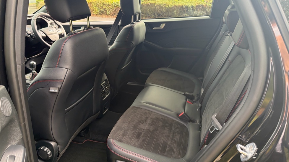 Ford Kuga 1.5 EcoBoost 150 ST-Line Edition 5dr Petrol Estate - Image 16