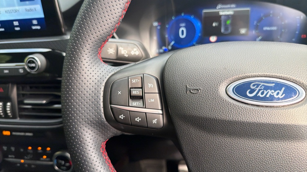 Ford Kuga 1.5 EcoBoost 150 ST-Line Edition 5dr Petrol Estate - Image 30