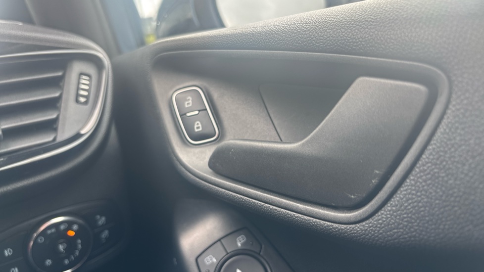 Ford Fiesta 1.0 EcoBoost Trend 5dr Petrol Hatchback - Image 24