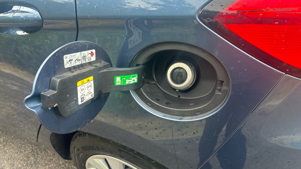 Ford Fiesta 1.0 EcoBoost Trend 5dr Petrol Hatchback - Image 45