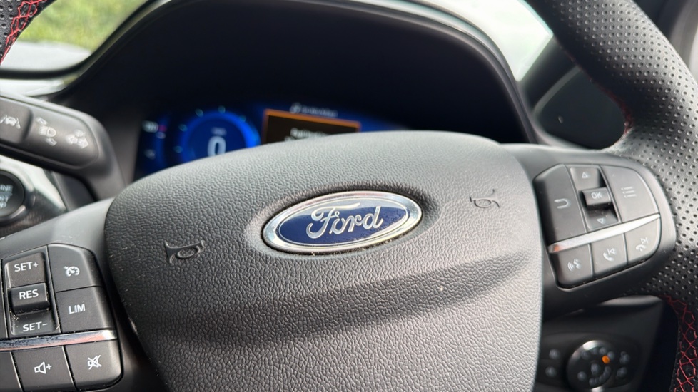 Ford Puma 1.0 EcoBoost Hybrid mHEV ST-Line 5dr Petrol Hatchback - Image 8