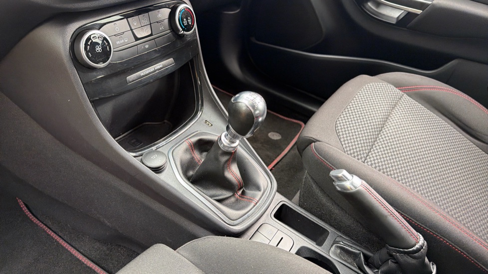 Ford Puma 1.0 EcoBoost Hybrid mHEV ST-Line 5dr Petrol Hatchback - Image 13