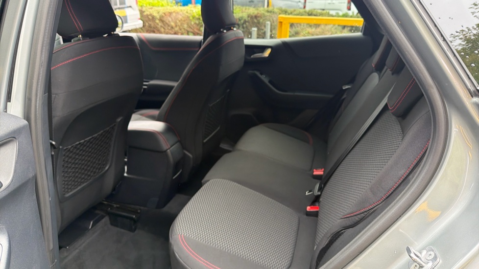Ford Puma 1.0 EcoBoost Hybrid mHEV ST-Line 5dr Petrol Hatchback - Image 16