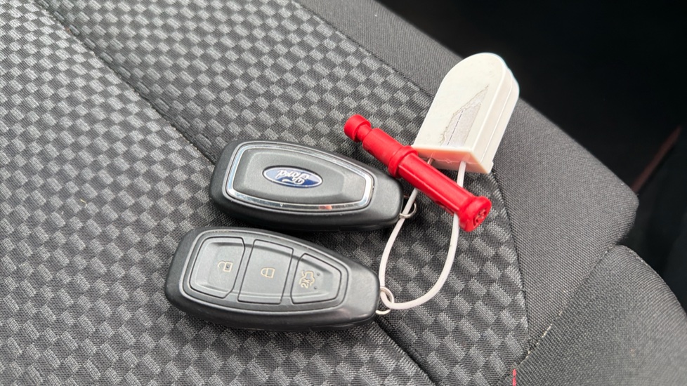 Ford Puma 1.0 EcoBoost Hybrid mHEV ST-Line 5dr Petrol Hatchback - Image 20