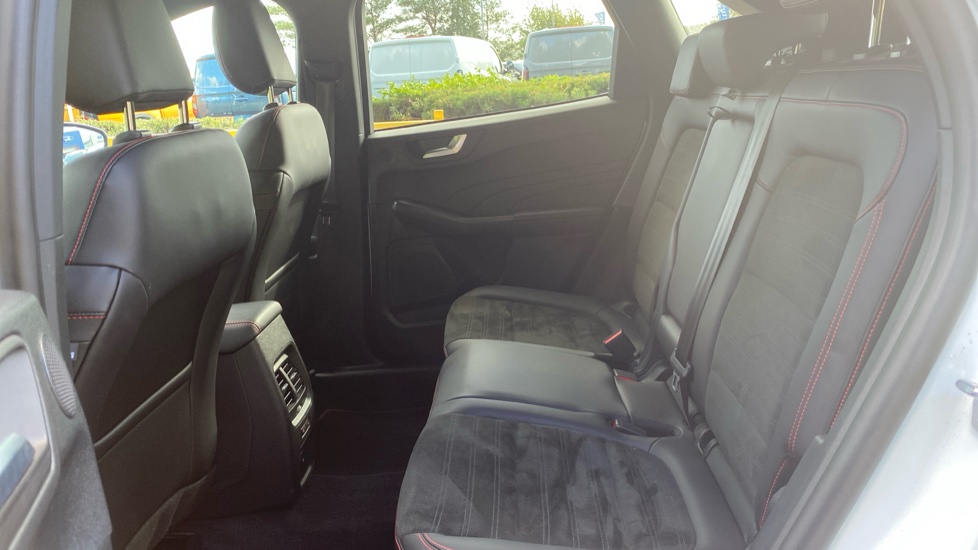 Ford Kuga 1.5 EcoBoost 150 ST-Line X Edition 5dr Petrol Estate - Image 16