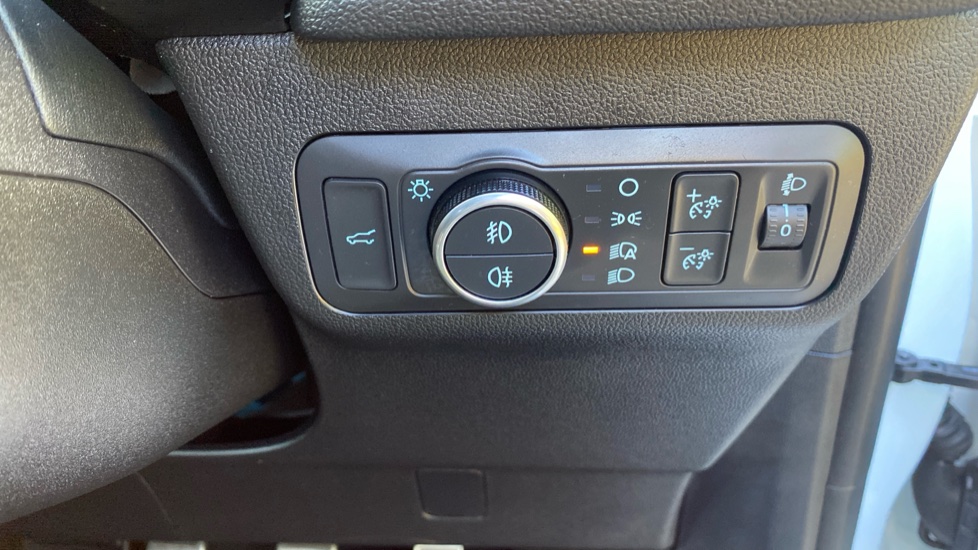 Ford Kuga 1.5 EcoBoost 150 ST-Line X Edition 5dr Petrol Estate - Image 26