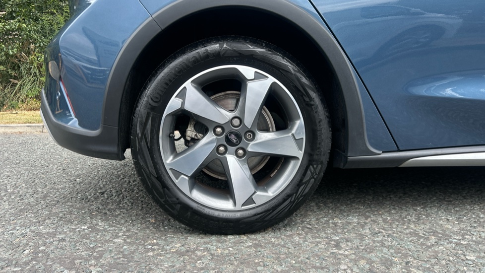 Ford Focus 1.0 EcoBoost Hybrid mHEV 125 Active Edition 5dr Petrol Hatchback - Image 7