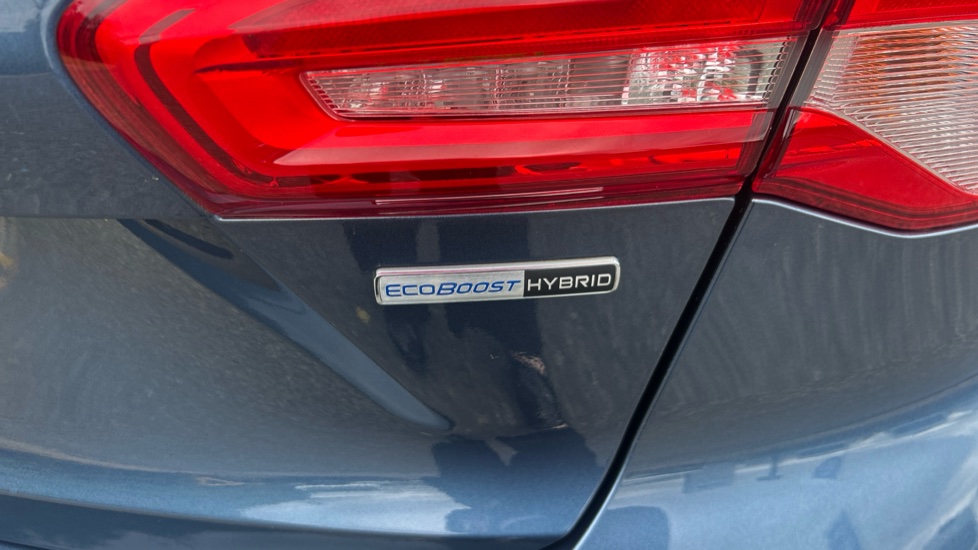 Ford Focus 1.0 EcoBoost Hybrid mHEV 125 Active Edition 5dr Petrol Hatchback - Image 8