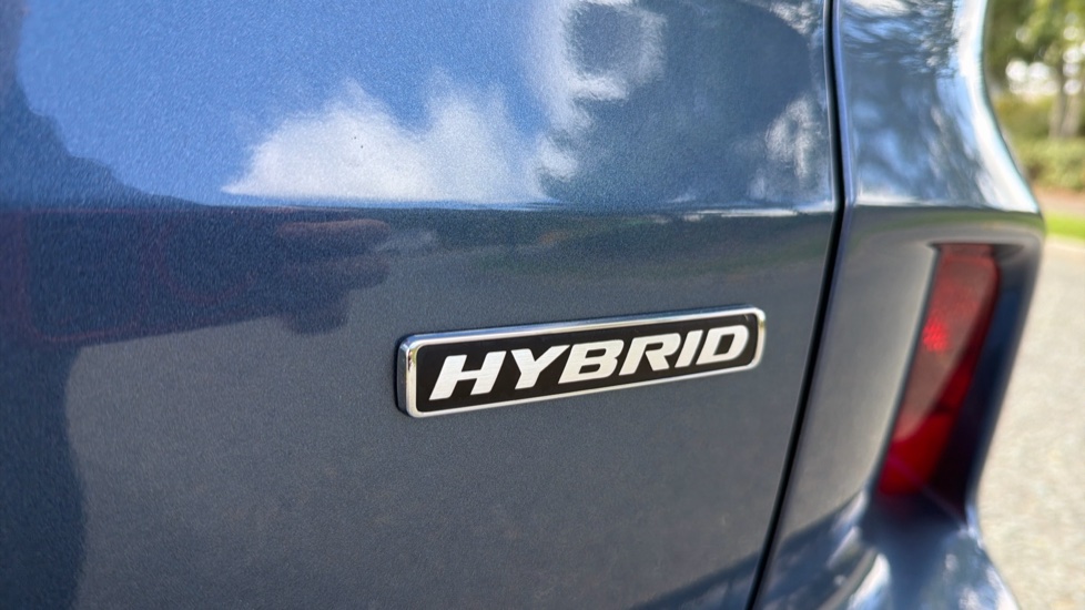 Ford Kuga 2.5 FHEV ST-Line X Edition 5dr CVT Hybrid Estate - Image 8