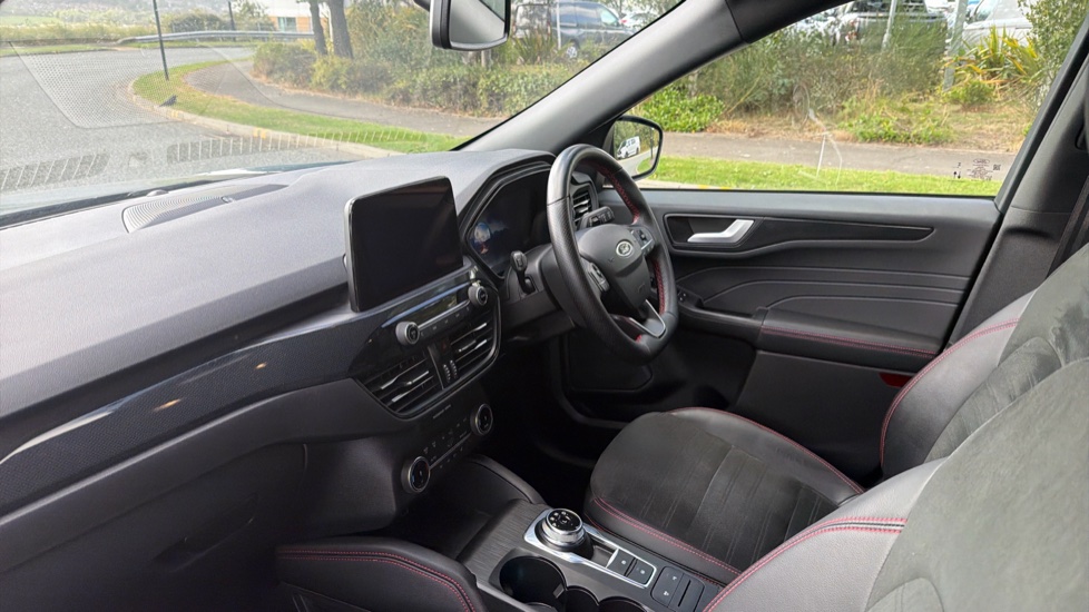 Ford Kuga 2.5 FHEV ST-Line X Edition 5dr CVT Hybrid Estate - Image 9