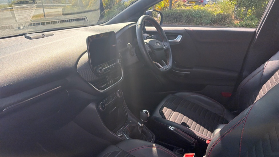 Ford Puma 1.0 EcoBoost Hybrid mHEV ST-Line X 5dr Petrol Hatchback - Image 9