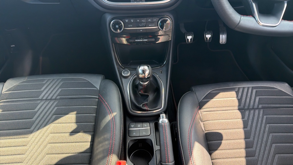 Ford Puma 1.0 EcoBoost Hybrid mHEV ST-Line X 5dr Petrol Hatchback - Image 13