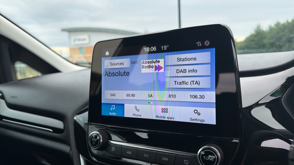 Ford Fiesta 1.1 Trend 5dr Petrol Hatchback - Image 24