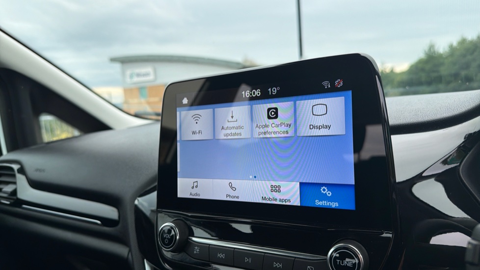 Ford Fiesta 1.1 Trend 5dr Petrol Hatchback - Image 28
