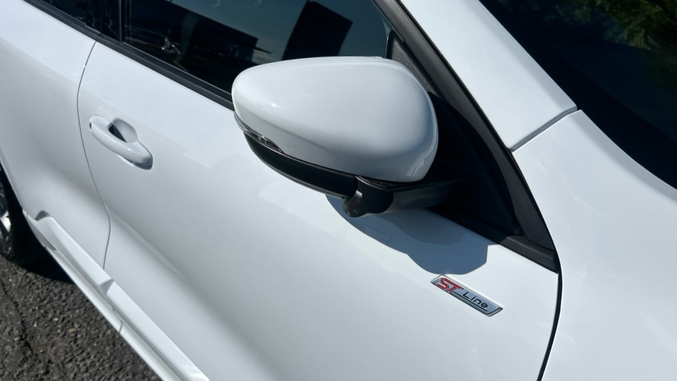 Ford Kuga 1.5 EcoBoost 150 ST-Line Edition 5dr Petrol Estate - Image 8