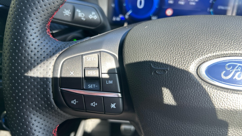 Ford Kuga 1.5 EcoBoost 150 ST-Line Edition 5dr Petrol Estate - Image 26