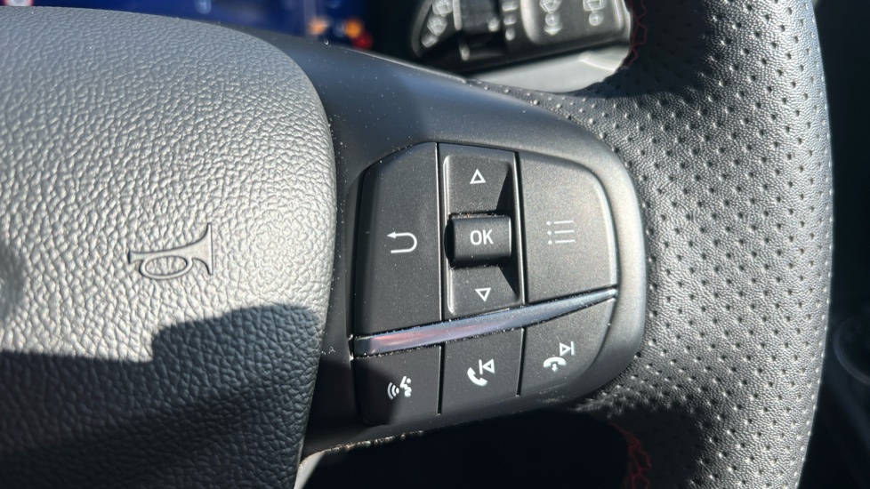 Ford Kuga 1.5 EcoBoost 150 ST-Line Edition 5dr Petrol Estate - Image 27