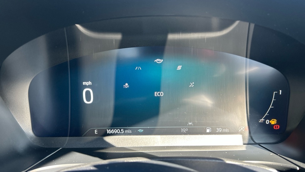 Ford Kuga 1.5 EcoBoost 150 ST-Line Edition 5dr Petrol Estate - Image 43