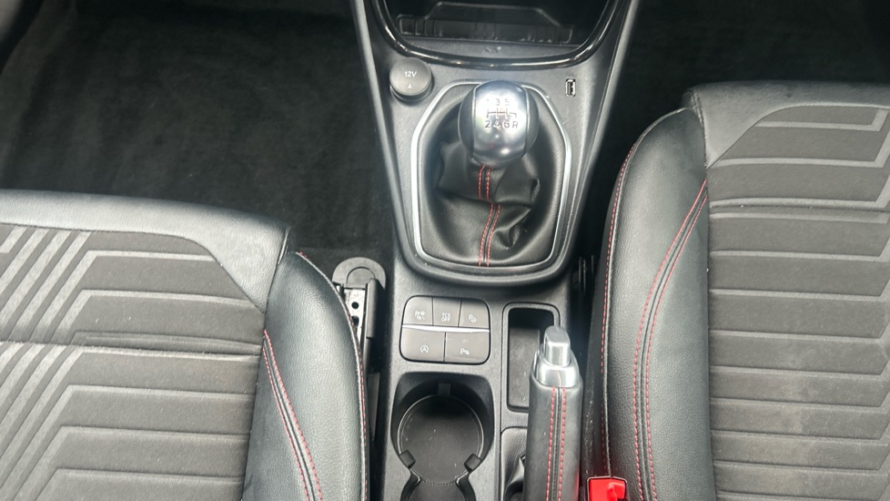 Ford Puma 1.0 EcoBoost Hybrid mHEV ST-Line X 5dr Petrol Hatchback - Image 13