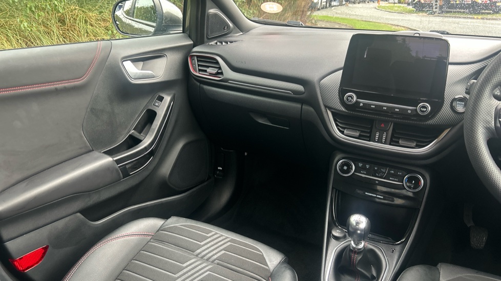 Ford Puma 1.0 EcoBoost Hybrid mHEV ST-Line X 5dr Petrol Hatchback - Image 14