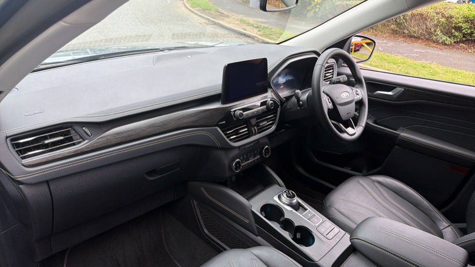 Ford Kuga 2.5 FHEV Vignale 5dr CVT Hybrid Estate - Image 9