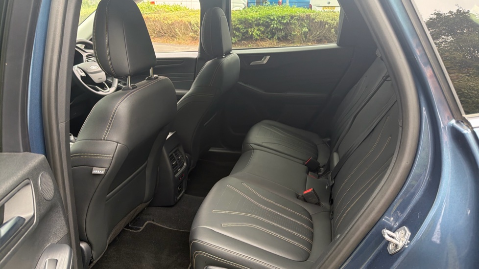 Ford Kuga 2.5 FHEV Vignale 5dr CVT Hybrid Estate - Image 16