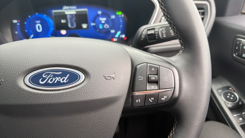 Ford Kuga 2.5 FHEV Vignale 5dr CVT Hybrid Estate - Image 22