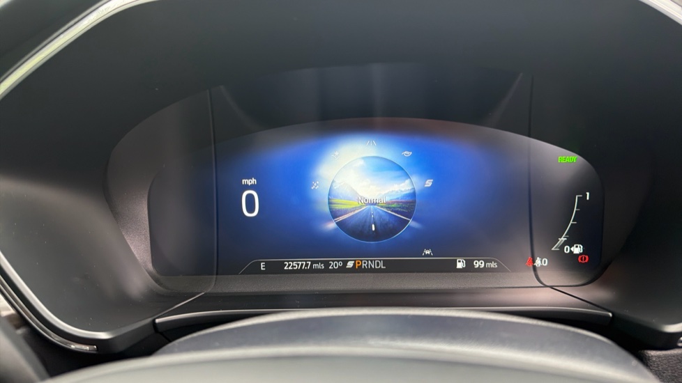 Ford Kuga 2.5 FHEV Vignale 5dr CVT Hybrid Estate - Image 30