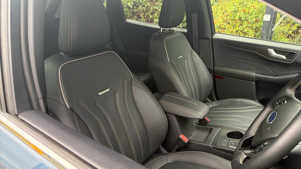 Ford Kuga 2.5 FHEV Vignale 5dr CVT Hybrid Estate - Image 63