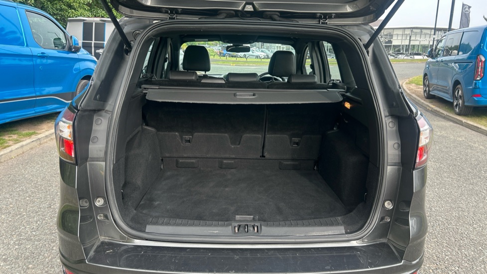 Ford Kuga 2.0 TDCi ST-Line 5dr 2WD Diesel Estate - Image 4