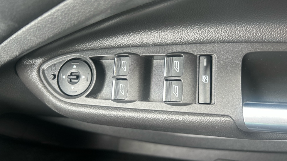 Ford Kuga 2.0 TDCi ST-Line 5dr 2WD Diesel Estate - Image 38