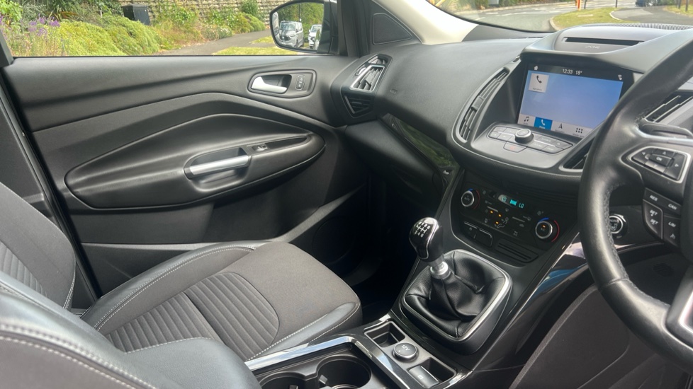 Ford Kuga 2.0 TDCi Titanium Edition 5dr 2WD Diesel Estate - Image 14