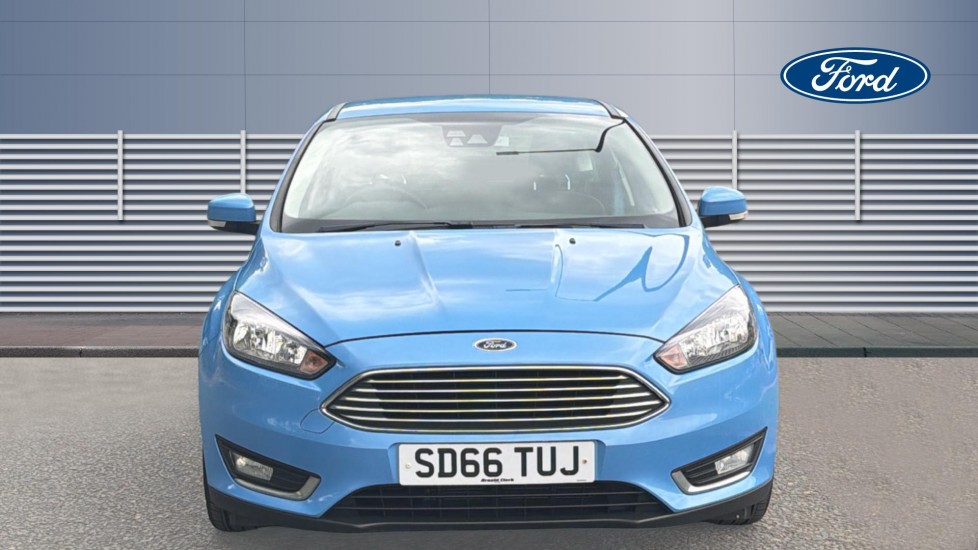 Ford Focus 1.5 TDCi 120 Titanium 5dr Diesel Hatchback - Image 3
