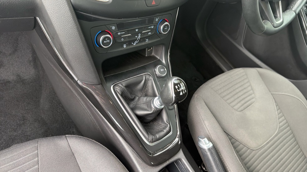 Ford Focus 1.5 TDCi 120 Titanium 5dr Diesel Hatchback - Image 13