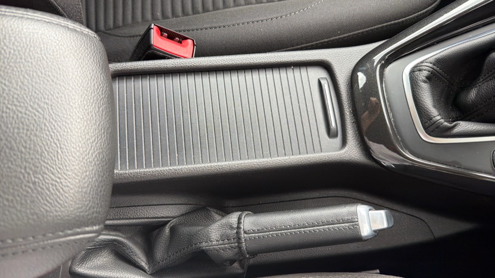 Ford Focus 1.5 TDCi 120 Titanium 5dr Diesel Hatchback - Image 31