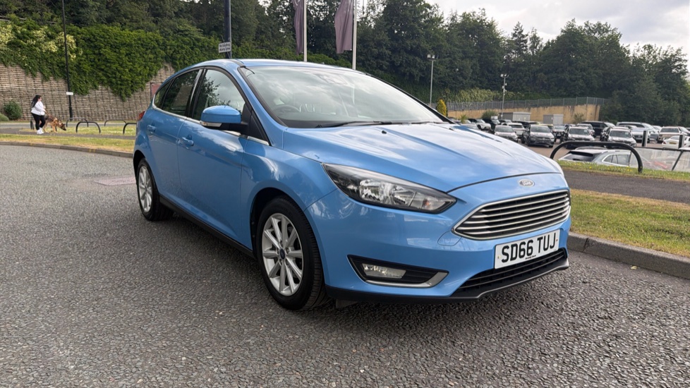Ford Focus 1.5 TDCi 120 Titanium 5dr Diesel Hatchback - Image 36