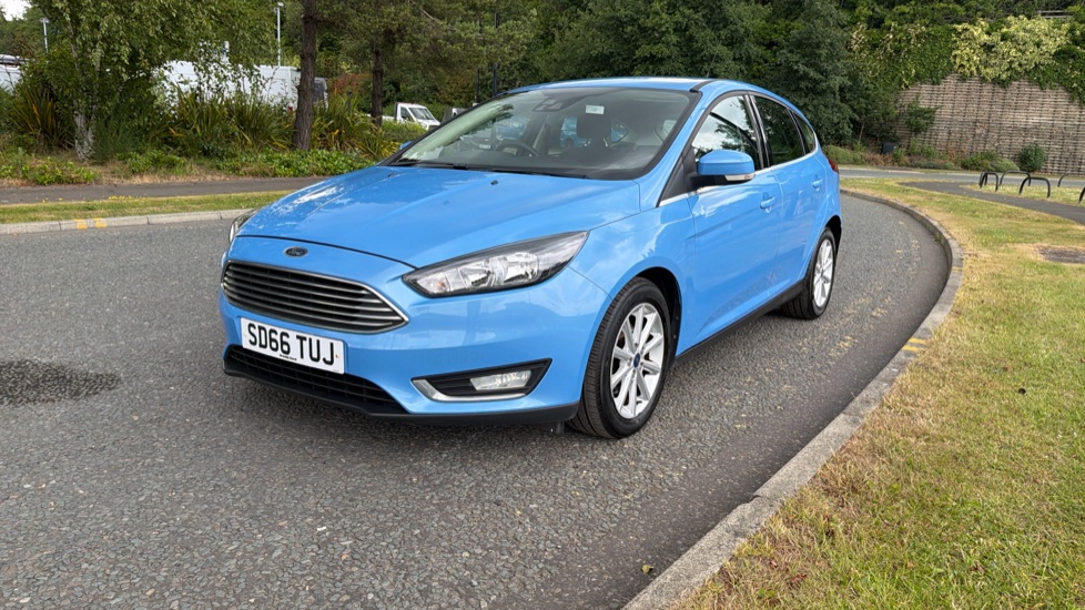 Ford Focus 1.5 TDCi 120 Titanium 5dr Diesel Hatchback - Image 38