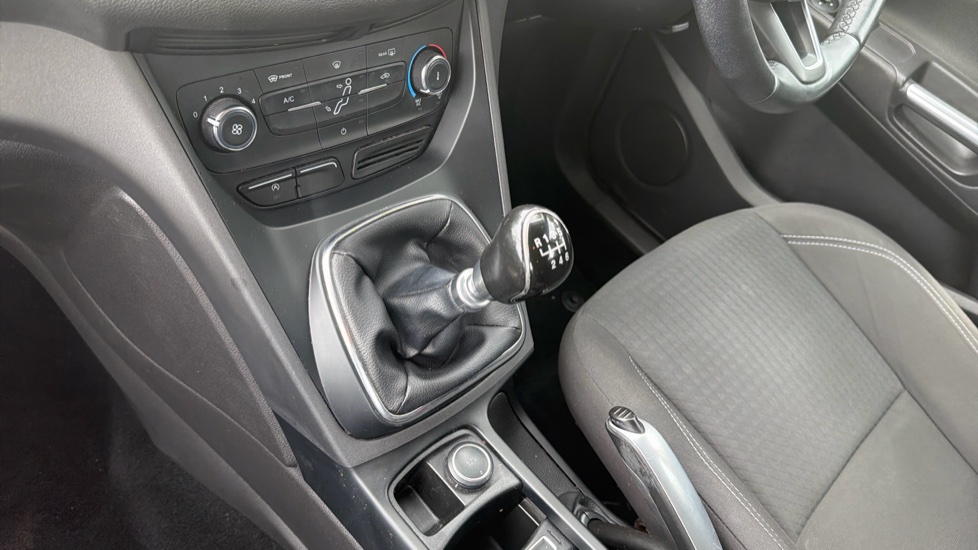 Ford C-MAX 1.0 EcoBoost Zetec 5dr Petrol Estate - Image 13